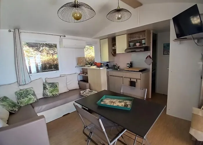 Vacation With Exceptional Sea Views In St Raphael Semesterbostad